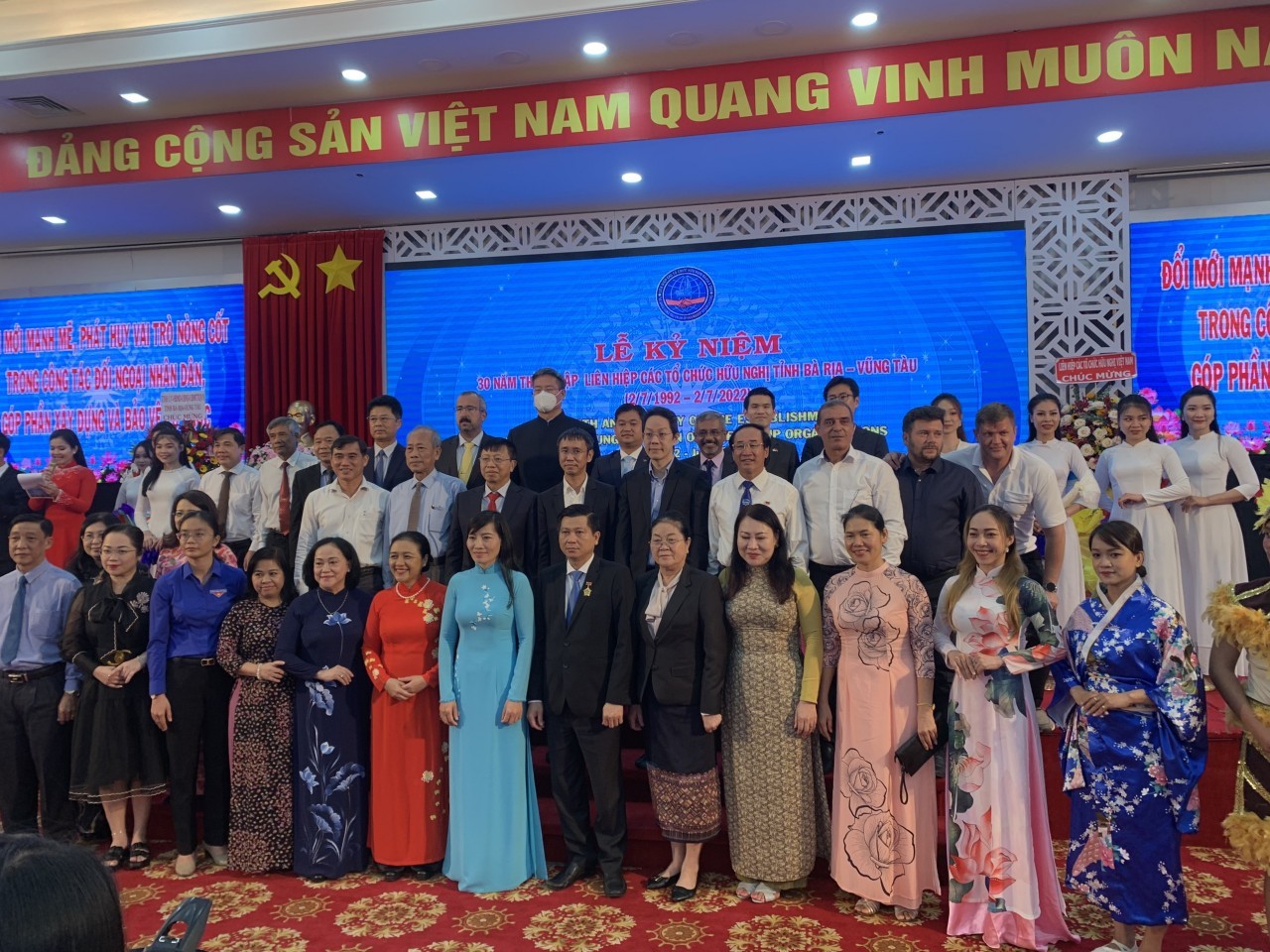 Dấu ấn 30 năm nỗ lực cho hòa bình, đoàn kết, hữu nghị