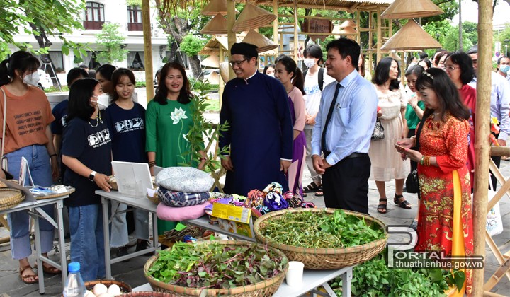 Thừa Thiên Huế tổ chức buổi trưng bày Kết nối yêu thương