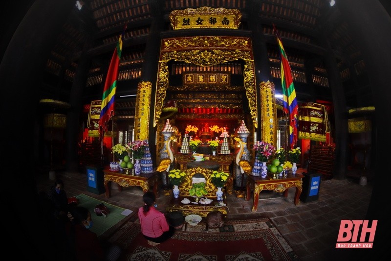 Chiêm bái chốn thiêng Đền Bà Triệu