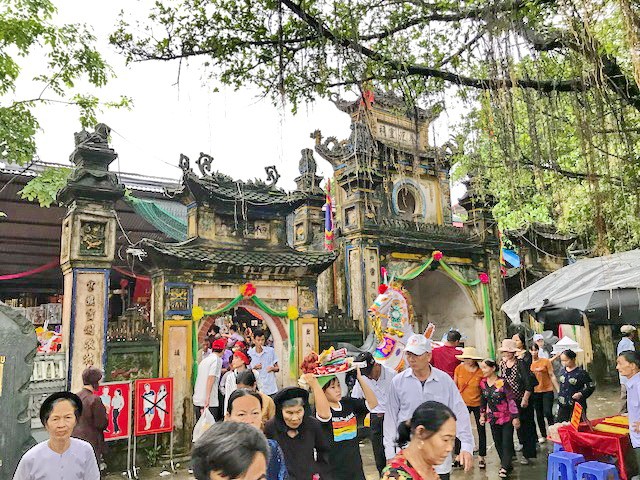 Tiệc Quan Lớn Đệ Tam đền Lảnh Giang