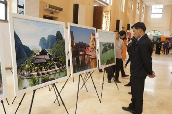 trien lam dac trung van hoa vung bien gioi va tinh doan ket huu nghi viet lao