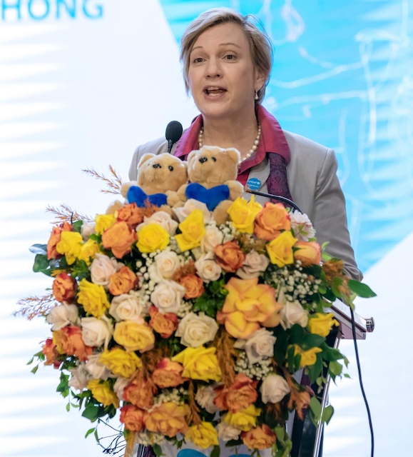 Trưởng đại diện UNICEF tại Việt Nam Rana Flowers.