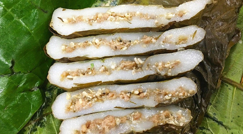 Bánh trứng kiến trong tiếng Tày còn được biết tới với cái tên “pẻng rày”.