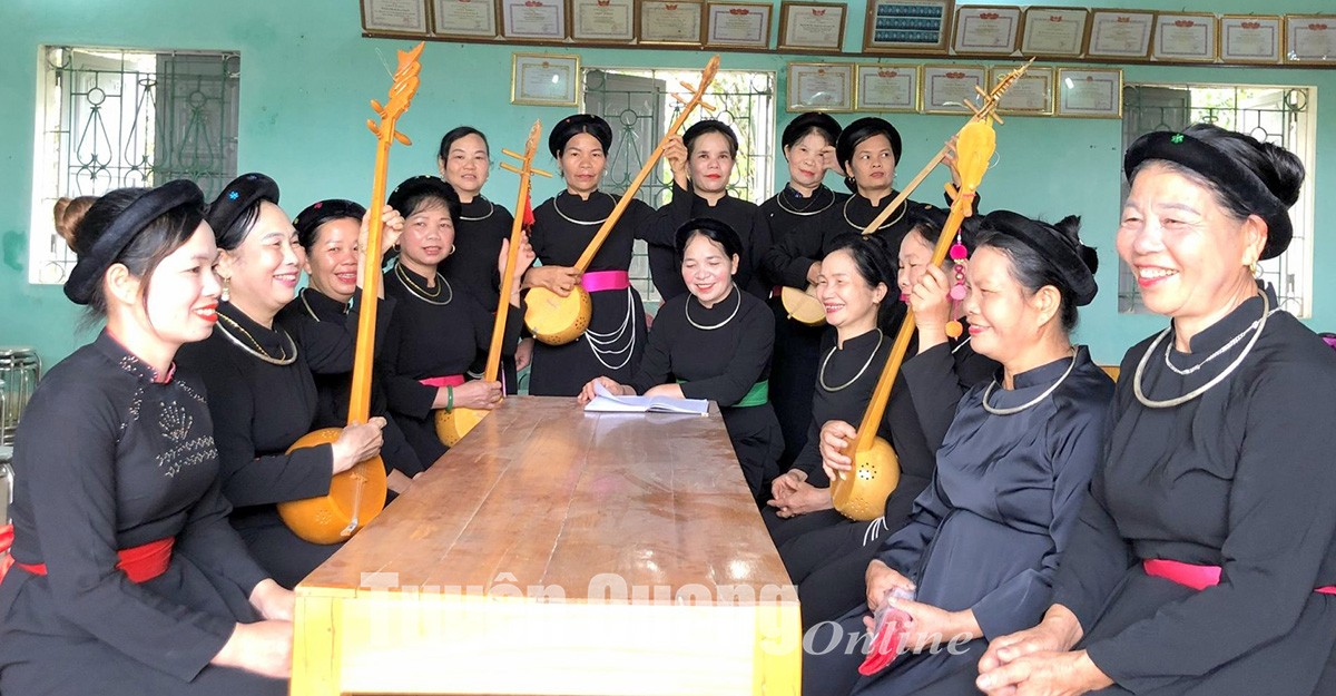 Về Quan Hạ nghe tiếng hát thần tiên