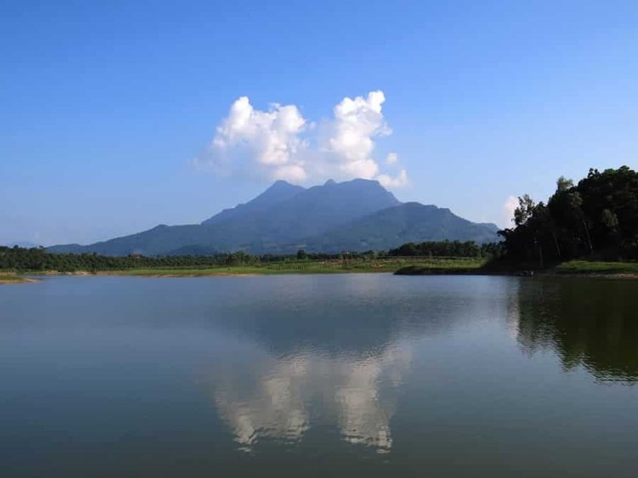 Núi Tổ Ba Vì và bí ẩn đền thờ Thánh Tản Viên