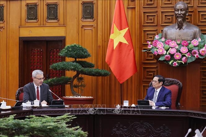 Thủ tướng Chính phủ Phạm Minh Chính tiếp Đại sứ Pháp Nicolas Warnery, chiều 22/9/2021, tại Trụ sở Chính phủ (Ảnh tư liệu: Dương Giang/TTXVN).