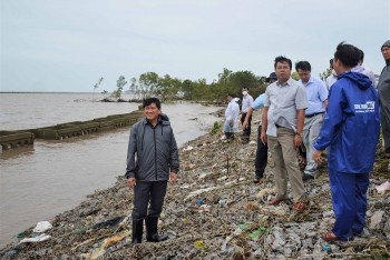 ca mau hon 100 m de bien tay bi sat lo