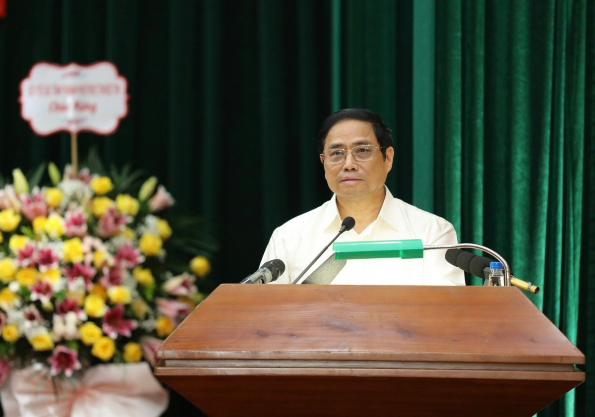 Thủ tướng trao quyết định giao Quyền Bộ trưởng Bộ Y tế cho bà Đào Hồng Lan