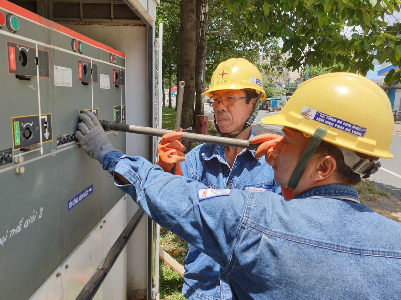 NLĐ làm công việc gì, được huấn luyện an toàn theo công việc đó