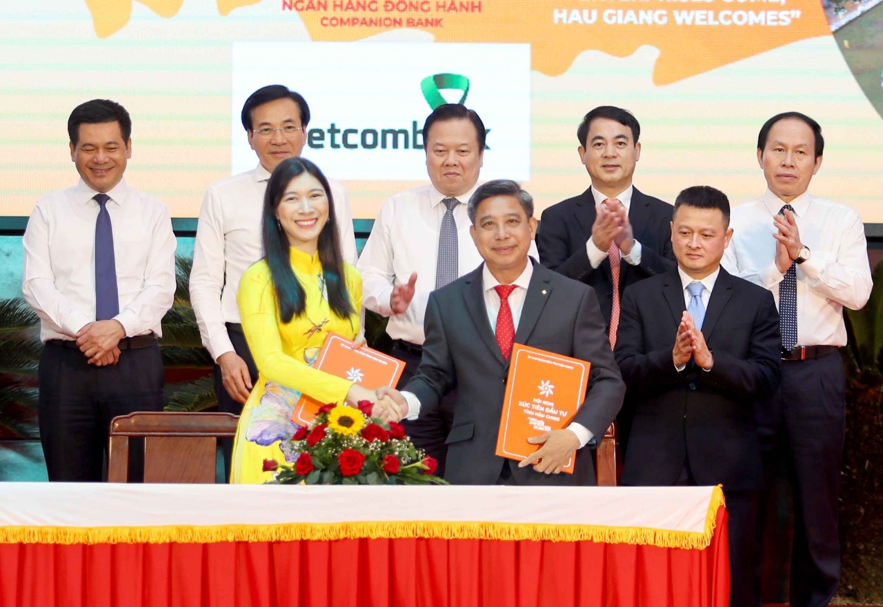 Thủ tướng Phạm Minh Chính dự Hội nghị xúc tiến đầu tư tỉnh Hậu Giang Thủ tướng Phạm Minh Chính dự Hội nghị xúc tiến đầu tư tỉnh Hậu Giang