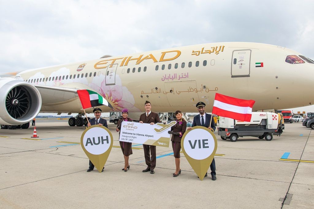 Etihad Airways
