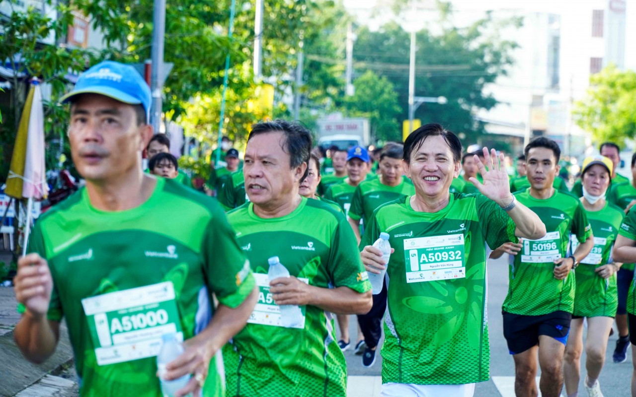 Hậu Giang: Hơn 8.500 người tham chạy Marathon vừa trải nghiệm thiên nhiên miền Tây sông nước Hậu Giang: Hơn 8.500 người tham chạy Marathon vừa trải nghiệm thiên nhiên miền Tây sông nước