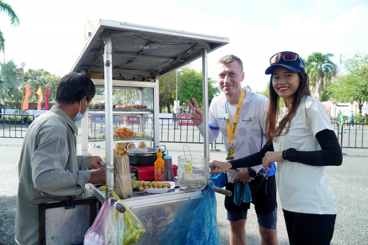 Hậu Giang: Hơn 8.500 người tham chạy Marathon vừa trải nghiệm thiên nhiên miền Tây sông nước Hậu Giang: Hơn 8.500 người tham chạy Marathon vừa trải nghiệm thiên nhiên miền Tây sông nước