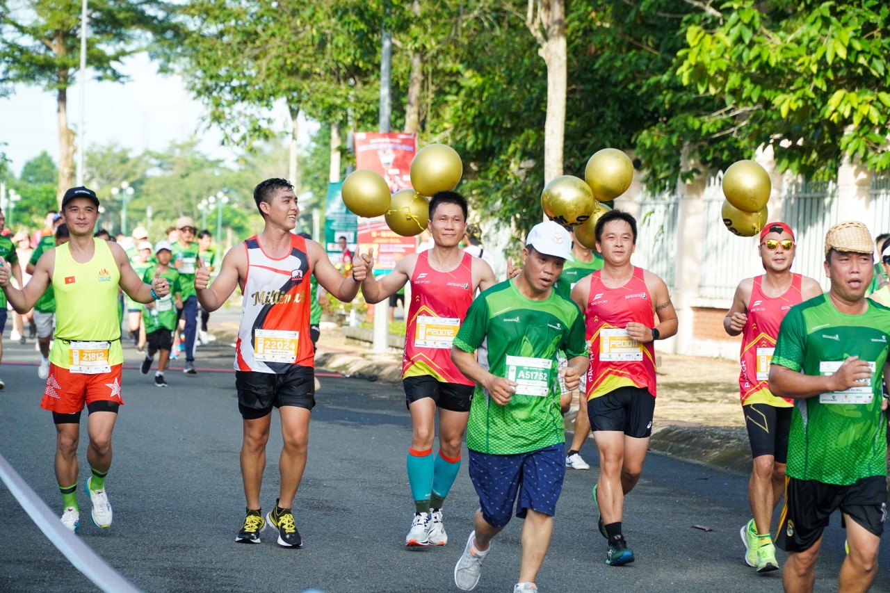 Hậu Giang: Hơn 8.500 người tham chạy Marathon vừa trải nghiệm thiên nhiên miền Tây sông nước Hậu Giang: Hơn 8.500 người tham chạy Marathon vừa trải nghiệm thiên nhiên miền Tây sông nước