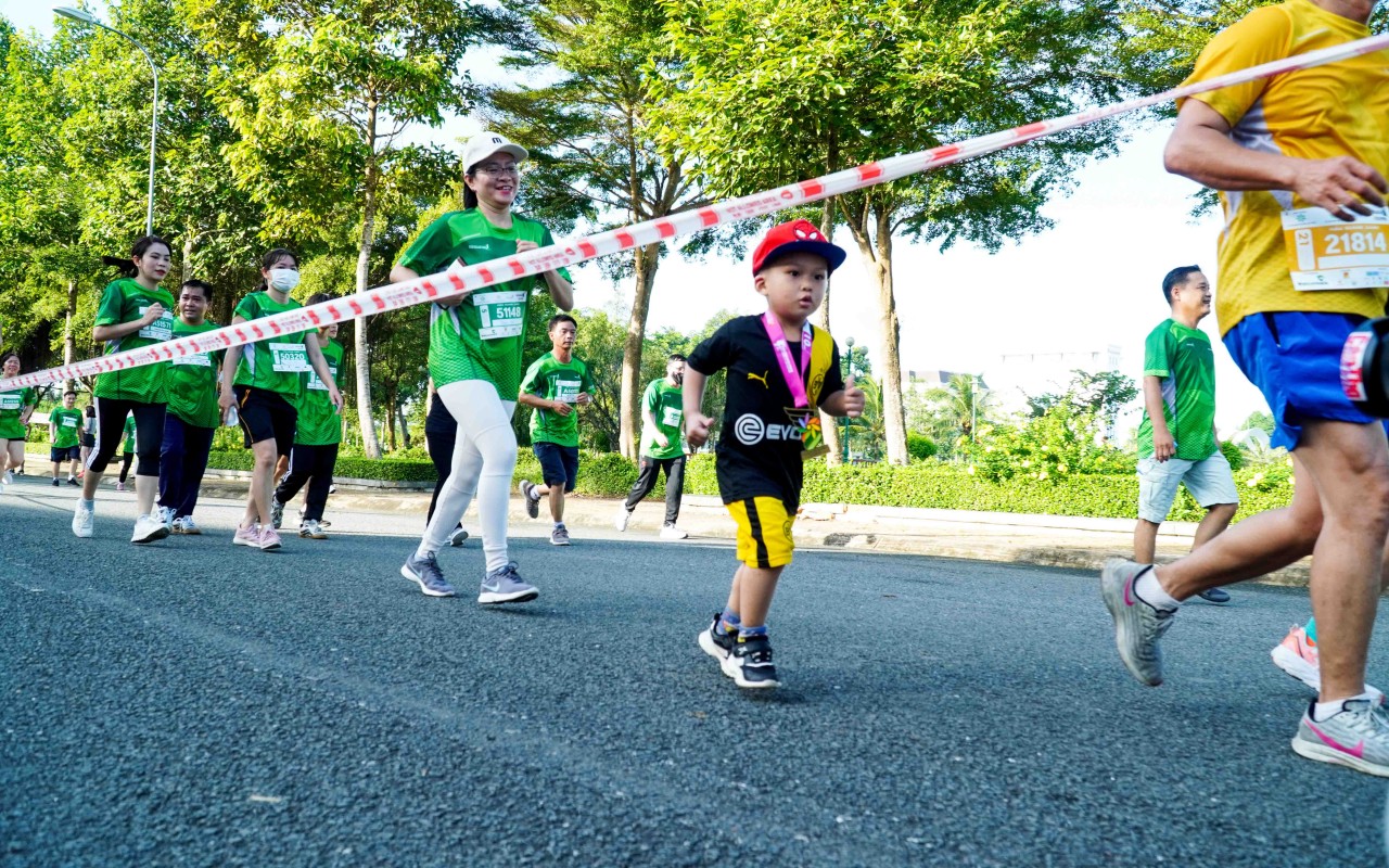 Hậu Giang: Hơn 8.500 người tham chạy Marathon vừa trải nghiệm thiên nhiên miền Tây sông nước Hậu Giang: Hơn 8.500 người tham chạy Marathon vừa trải nghiệm thiên nhiên miền Tây sông nước