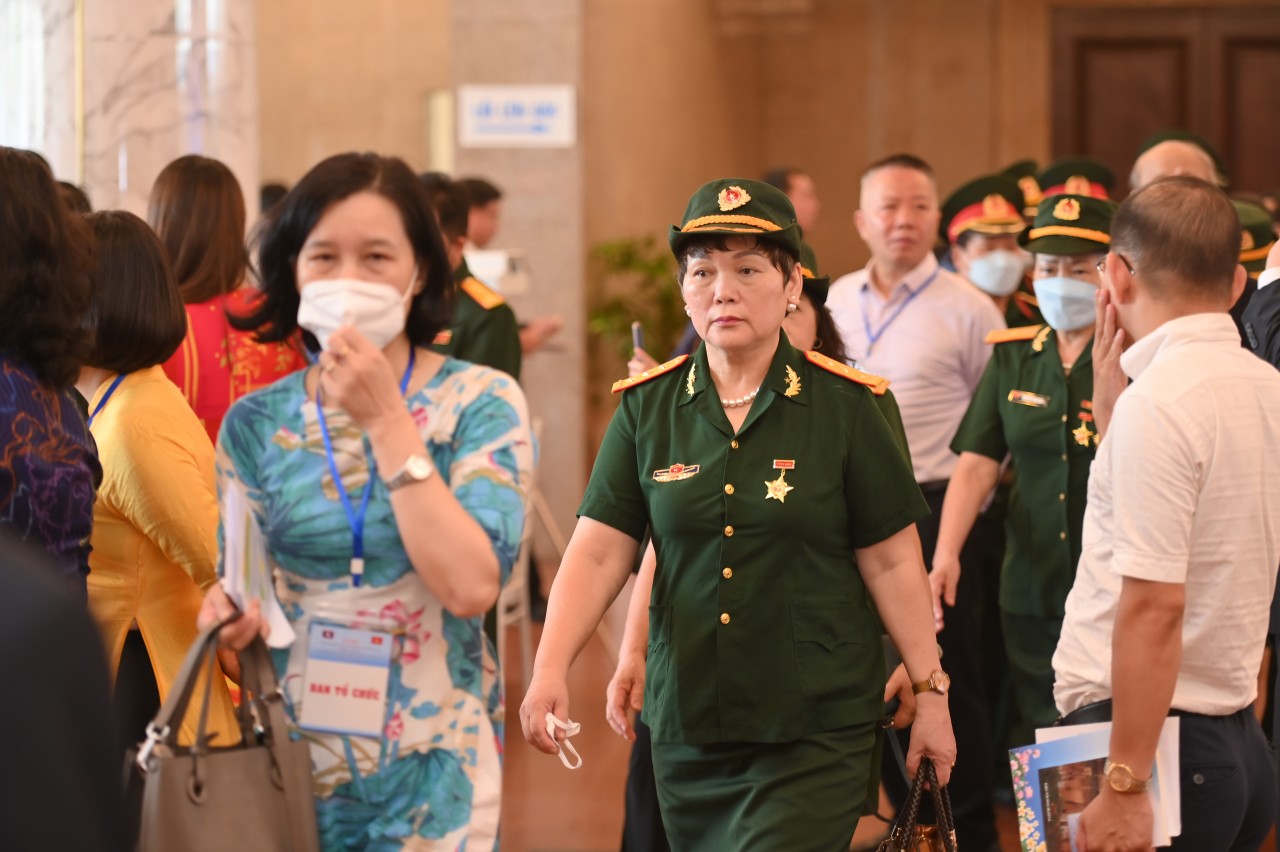 Tổng Bí thư Nguyễn Phú Trọng dự Lễ kỷ niệm 60 năm thiết lập quan hệ ngoại giao Việt Nam - Lào Tổng Bí thư Nguyễn Phú Trọng dự Lễ kỷ niệm 60 năm thiết lập quan hệ ngoại giao Việt Nam - Lào