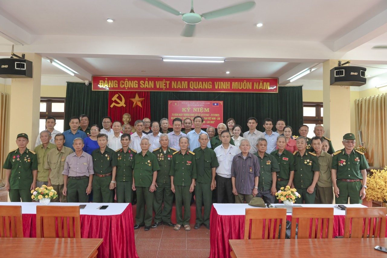 Đoàn đại biểu Trung ương Hội hữu nghị Lào - Việt Nam thăm ATK Định Hóa