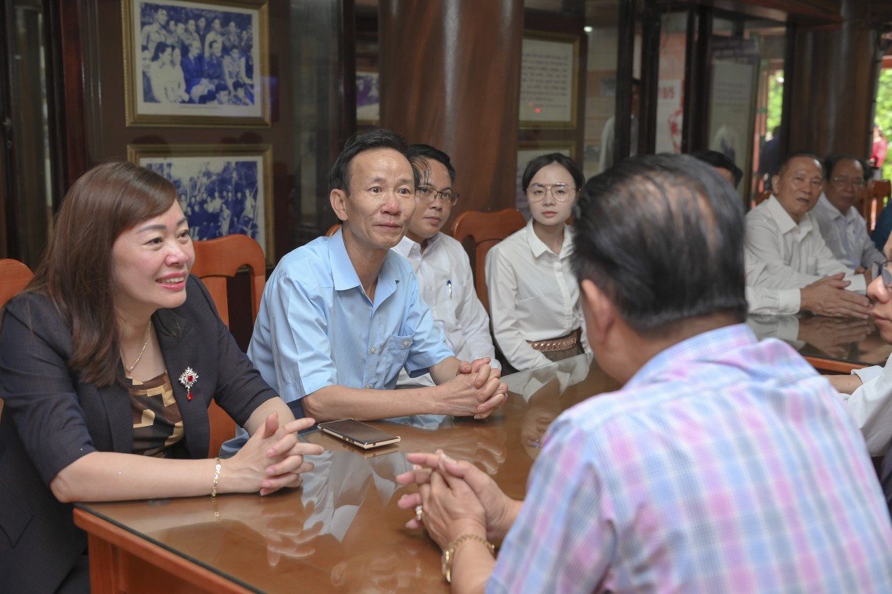 Đoàn đại biểu Trung ương Hội hữu nghị Lào - Việt Nam thăm ATK Định Hóa