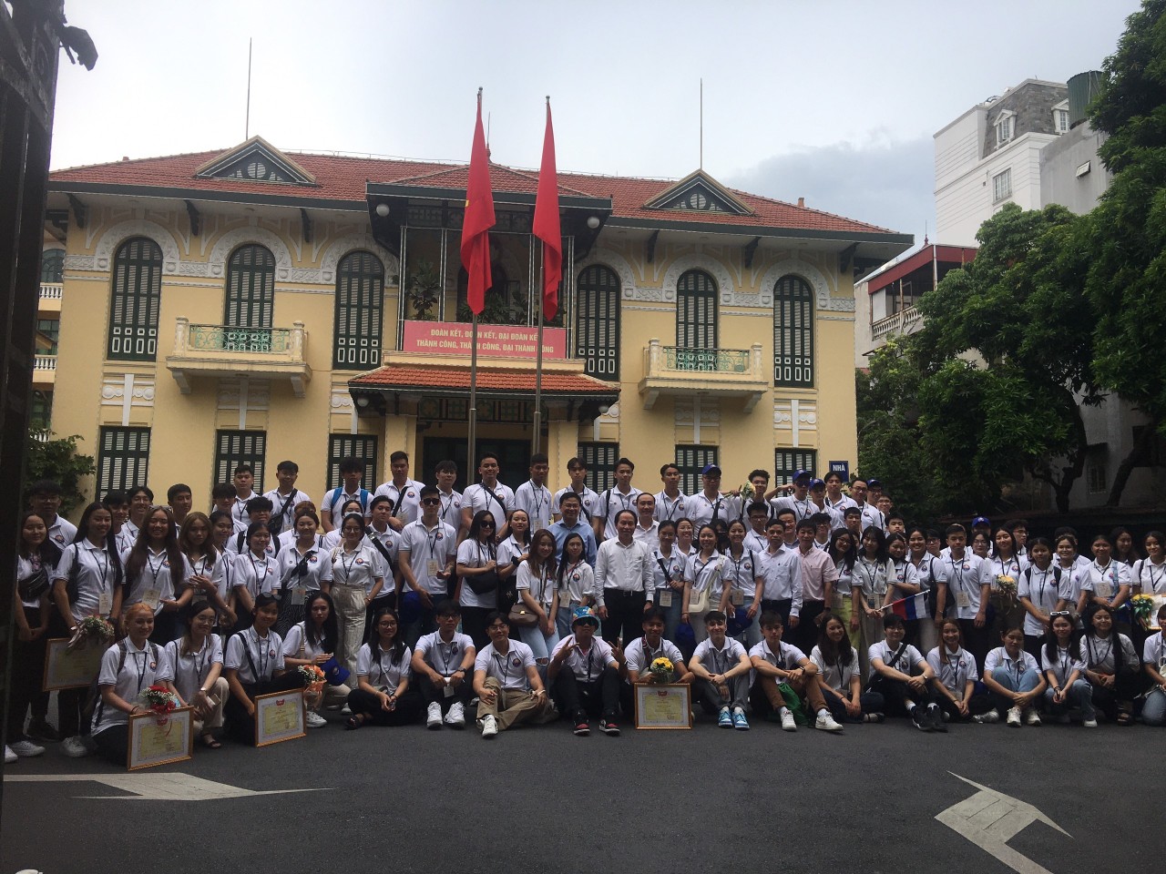 Trại hè Việt Nam 2022: Vinh danh 8 kiều bào trẻ tiêu biểu