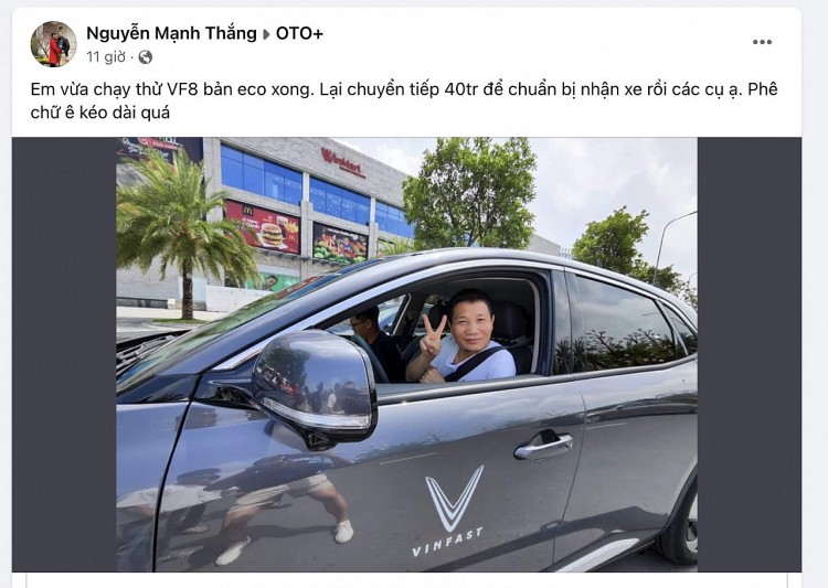 Hàng nghìn khách xếp hàng để lái thử VF 8, nhiều người tranh thủ chốt cọc sớm