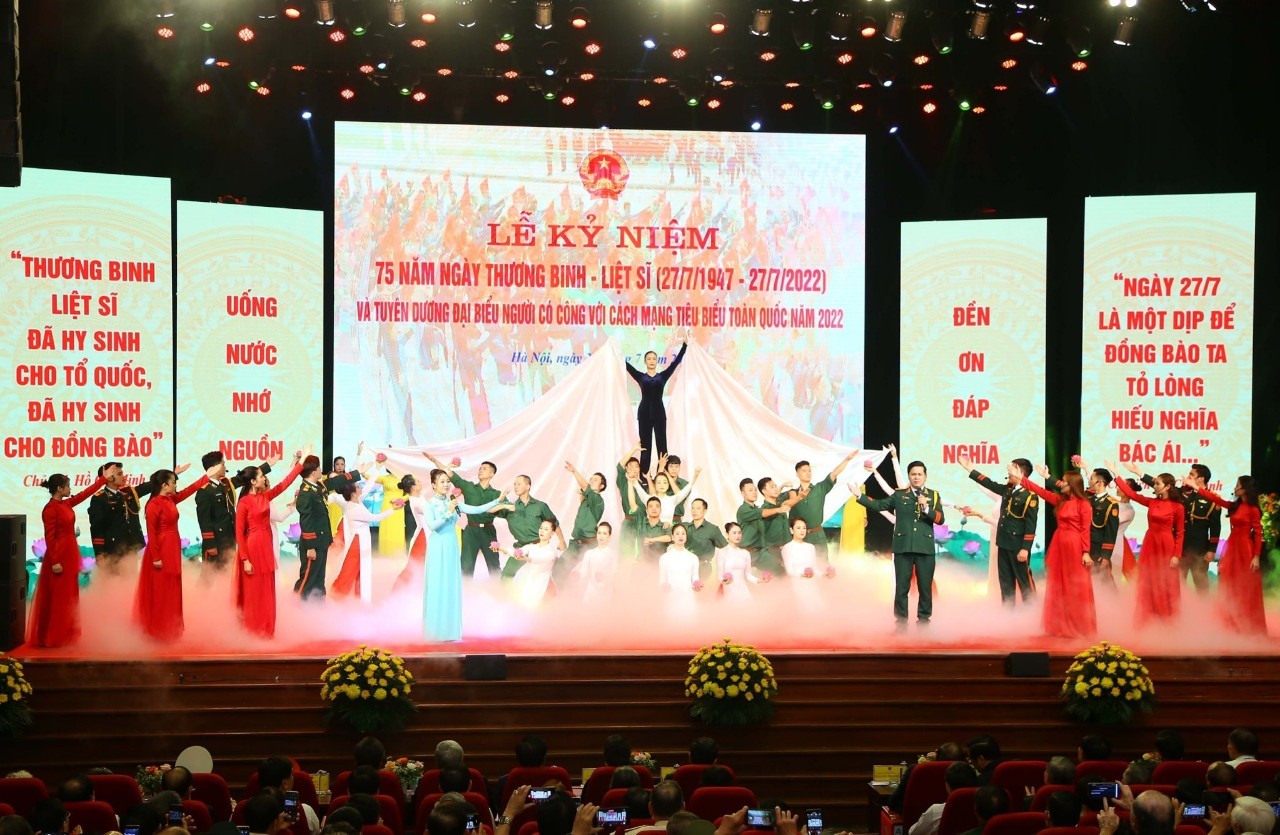 Tổ chức trọng thể Lễ kỷ niệm 75 năm Ngày Thương binh - Liệt sĩ và tuyên dương người có công với cách mạng