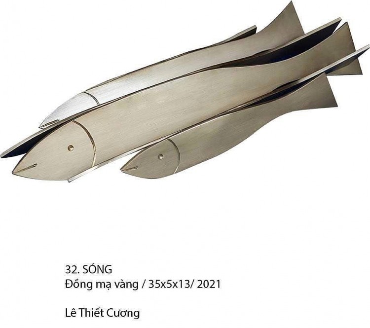 Tác phẩm “sóng” của họa sĩ Lê Thiết Cương (Ảnh: Từ Ân).