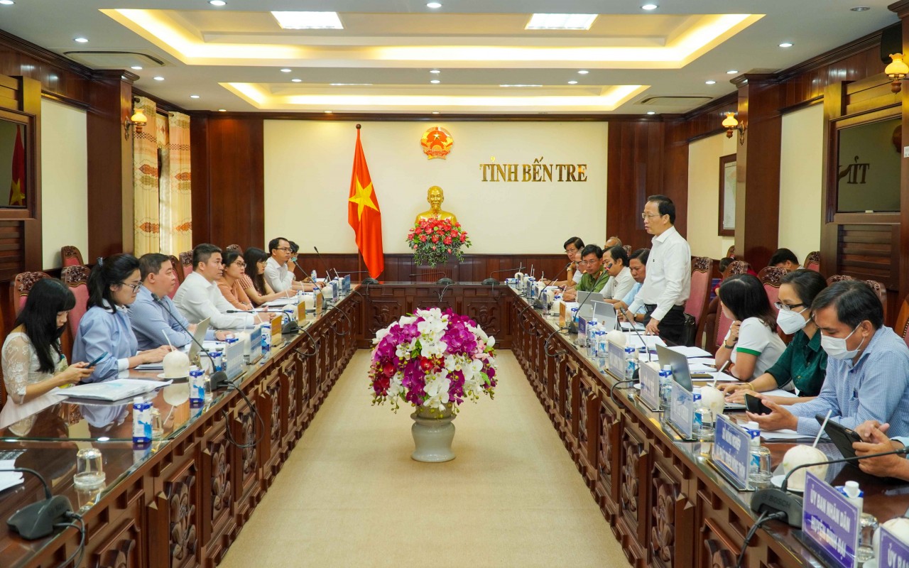 Đoàn công tác Ủy ban Công tác về các tổ chức phi chính phủ nước ngoài làm việc tại Bến Tre