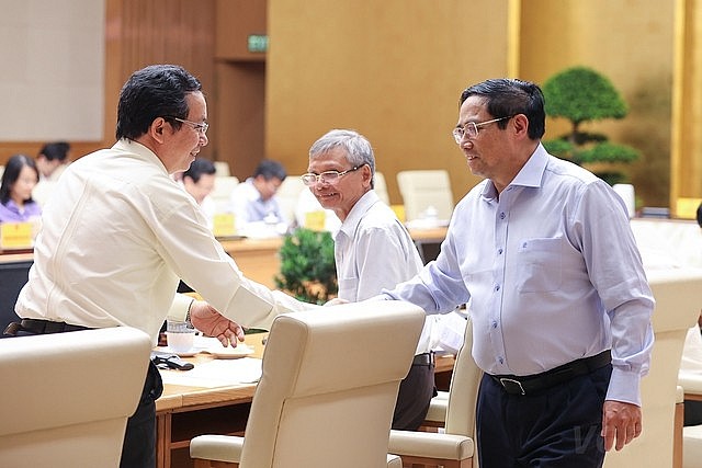 Thủ tướng chủ trì cuộc thảo luận về điều hành kinh tế vĩ mô