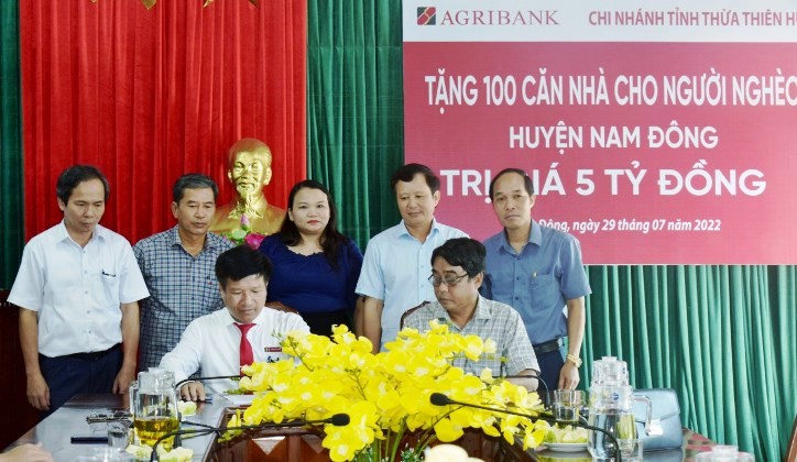 Hỗ trợ xây dựng 100 ngôi nhà cho người nghèo trên địa bàn huyện miền núi ở Thừa Thiên Huế