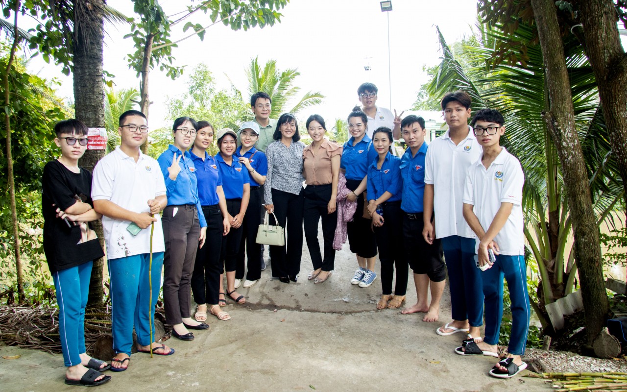 Liên hiệp các tổ chức hữu nghị Cần Thơ: Phối hợp trồng 1.000 cây bần chống sạt lở Liên hiệp các tổ chức hữu nghị Cần Thơ: Phối hợp trồng 1.000 cây bần chống sạt lở