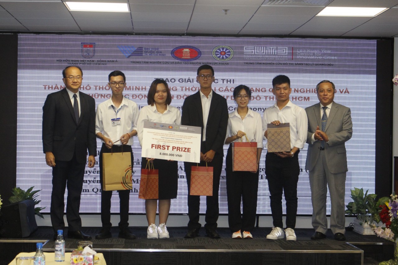 TPHCM: Tổ chức gặp mặt kỷ niệm 27 năm Ngày Việt Nam gia nhập ASEAN | Xã hội | Vietnam+ (VietnamPlus)