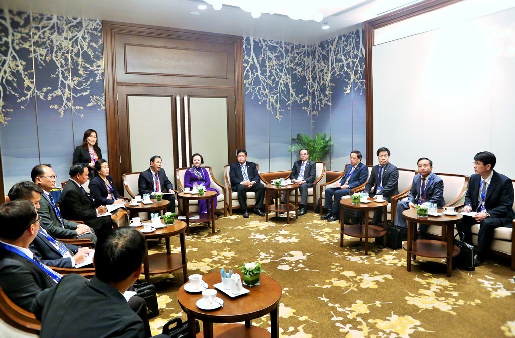 Bộ trưởng Phạm Thị Thanh Trà tiếp Đoàn công tác Bộ Nội vụ Lào