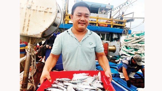 "Kỳ lân" làng biển