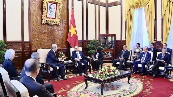 Chủ tịch nước Nguyễn Xuân Phúc tiếp cựu Thủ tướng Israel Ehud Barak
