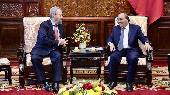 Chủ tịch nước Nguyễn Xuân Phúc tiếp cựu Thủ tướng Israel Ehud Barak