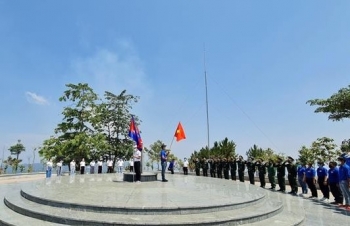 Thắm tình đoàn kết sinh viên Việt Nam - Lào