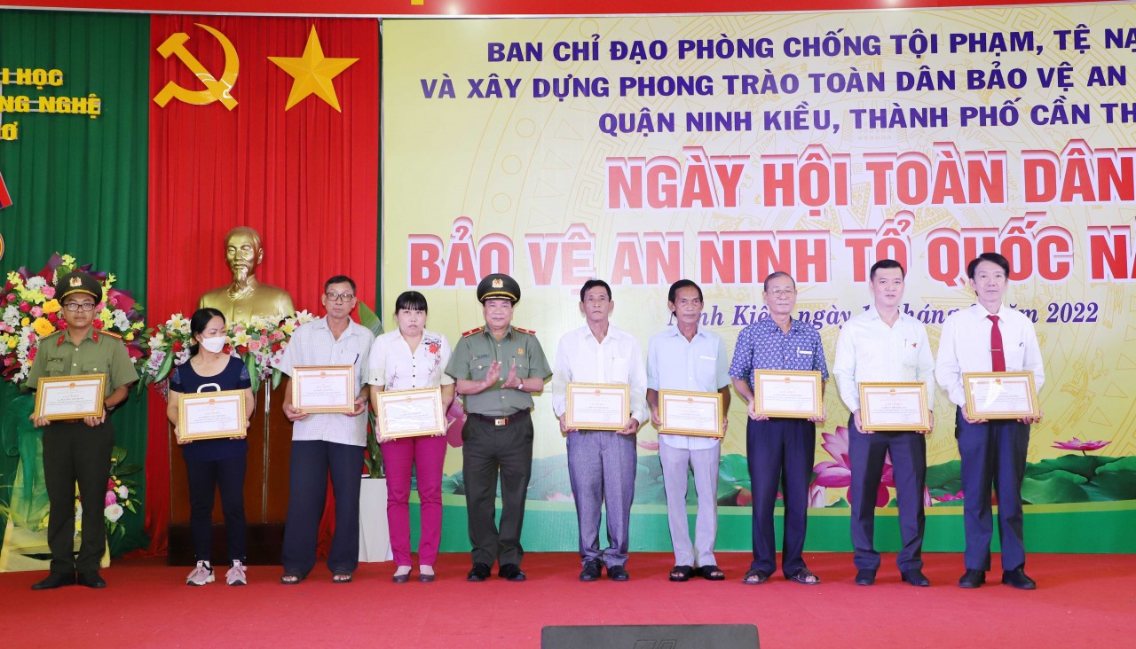 Nhiều hoạt động ý nghĩa diễn ra trong Ngày hội toàn dân bảo vệ an ninh Tổ quốc tại Cần Thơ