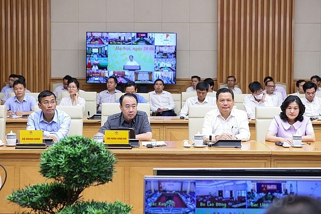 Thủ tướng: 9 nhóm giải pháp lớn để phát triển thị trường lao động đúng hướng, linh hoạt, hiện đại, hiệu quả, bền vững, hội nhập *