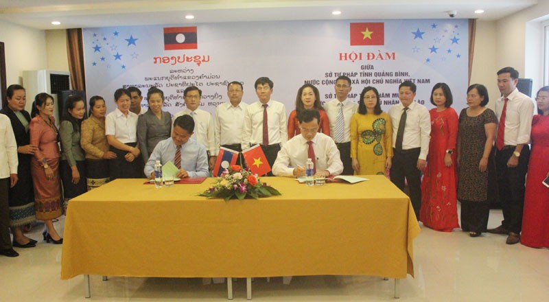 Quảng Bình và Khăm Muộn (Lào) tăng cường phối hợp trong công tác xét xử và hoạt động tư pháp