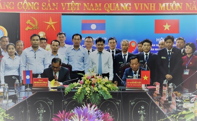 Quảng Bình và Khăm Muộn (Lào) tăng cường phối hợp trong công tác xét xử và hoạt động tư pháp