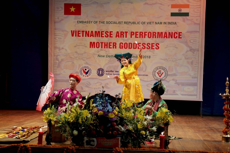 Đưa tín ngưỡng thờ Mẫu Tam Phủ đến với thế giới