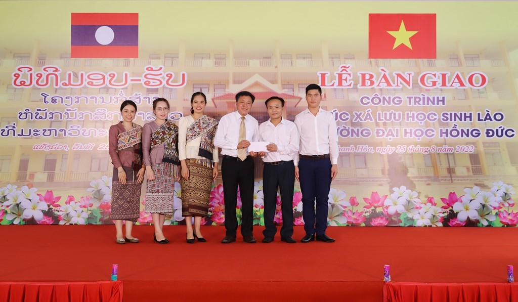 Hủa Phăn (Lào) tổ chức bàn giao công trình nhà ký túc xá sinh viên Lào tại Thanh Hoá