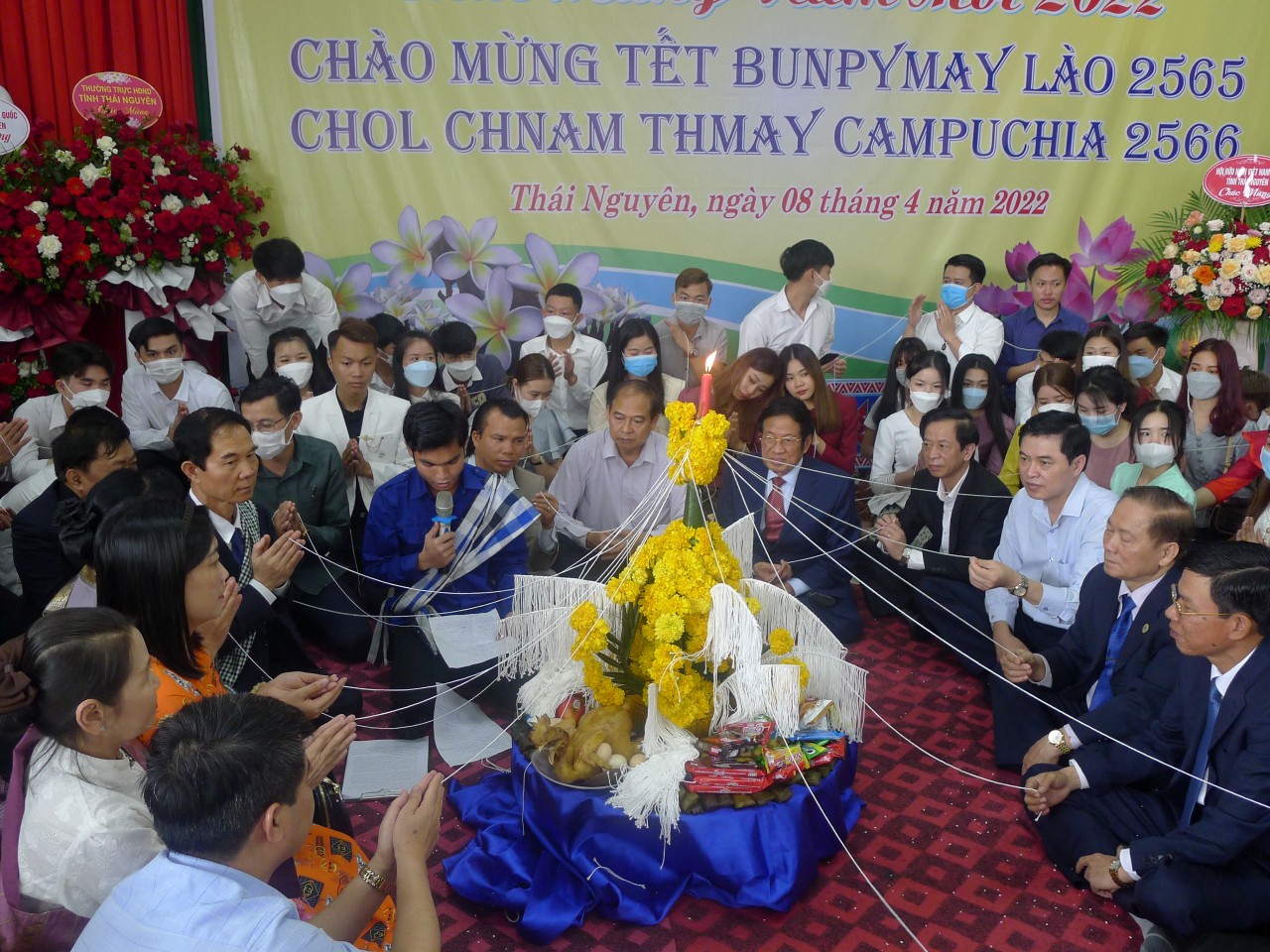 Mái ấm Việt của sinh viên Lào