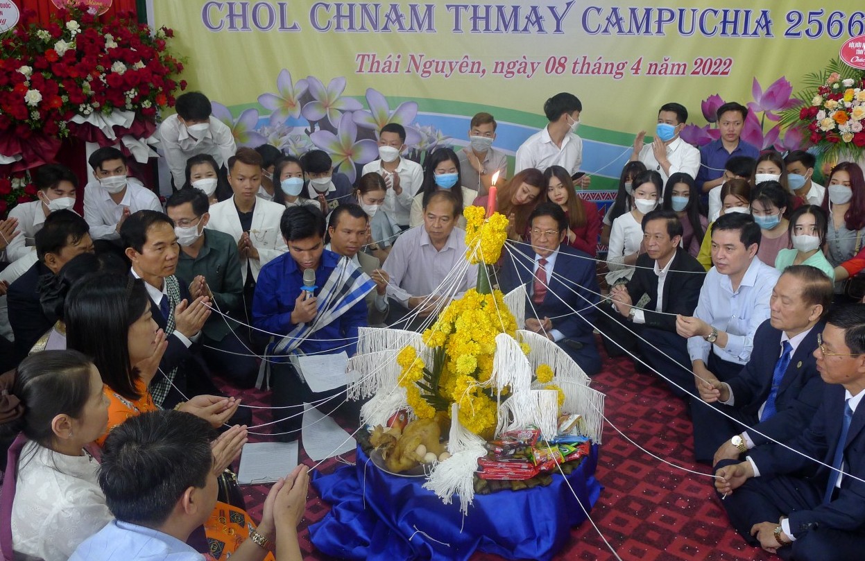 Mái ấm Việt của lưu học sinh Lào