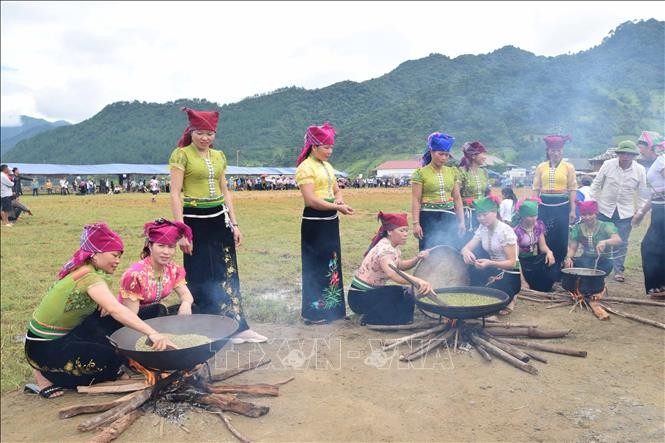 Đặc sắc lễ mừng cơm mới ở miền quê cổ tích Ngọc Chiến