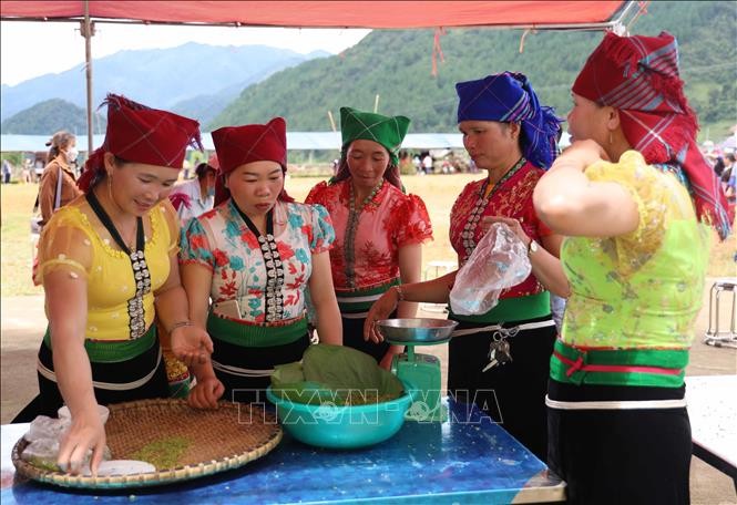 Đặc sắc lễ mừng cơm mới ở miền quê cổ tích Ngọc Chiến