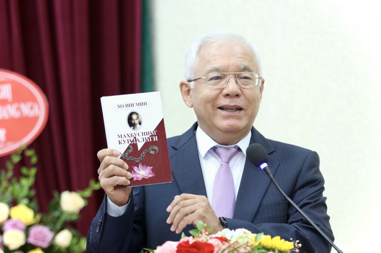 Gặp mặt hữu nghị kỷ niệm 30 năm ngày thiết lập quan hệ ngoại giao Việt Nam – Uzbekistan