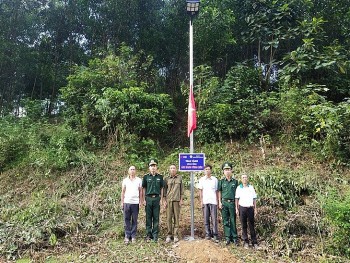 quang binh ban giao ba cong trinh anh sang vung bien cho nhan dan bien gioi