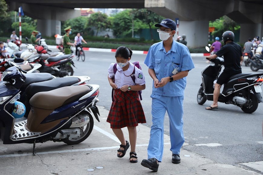 [Photo] Không khí hân hoan của học sinh Thủ đô trong ngày khai giảng | Giáo dục | Vietnam+ (VietnamPlus)