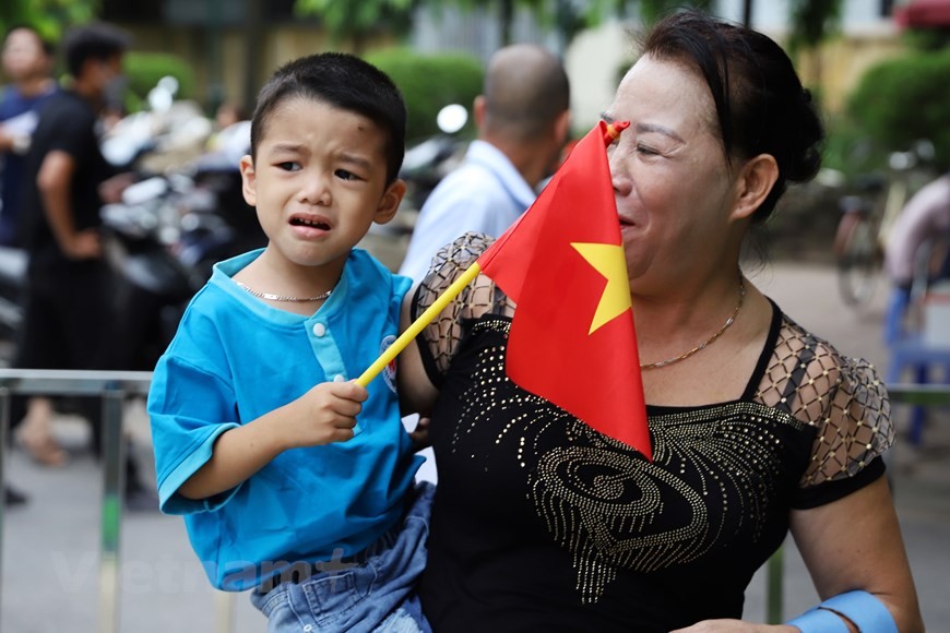 [Photo] Không khí hân hoan của học sinh Thủ đô trong ngày khai giảng | Giáo dục | Vietnam+ (VietnamPlus)
